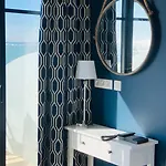 Le Paquebot Hotel