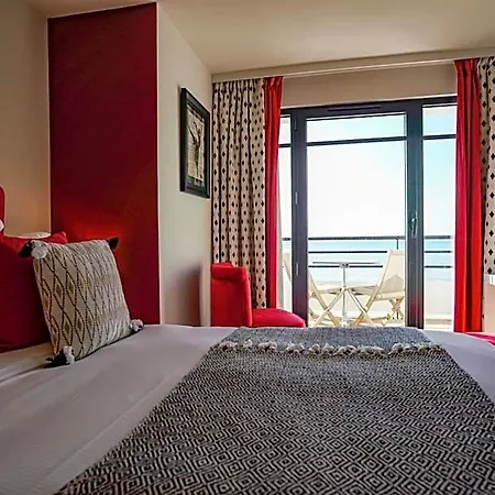 Le Paquebot Hotel 4*