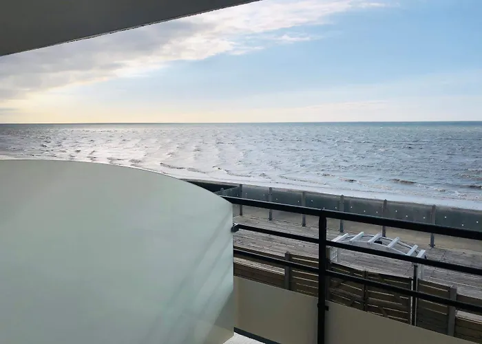 Le Paquebot Hotel 4*